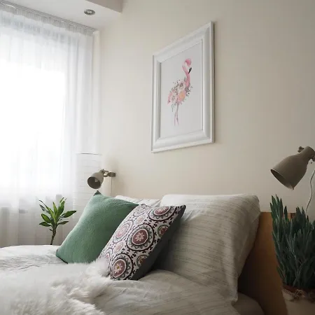 Cozy With Natural Vibe 10' From Center Daire